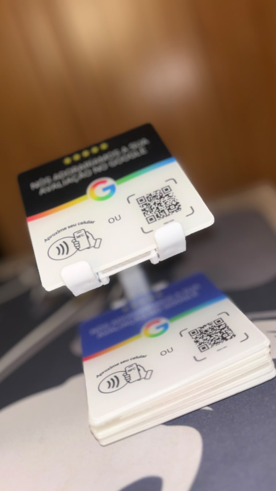 Detalhe das bordas de acrílico das plaquinhas NFC